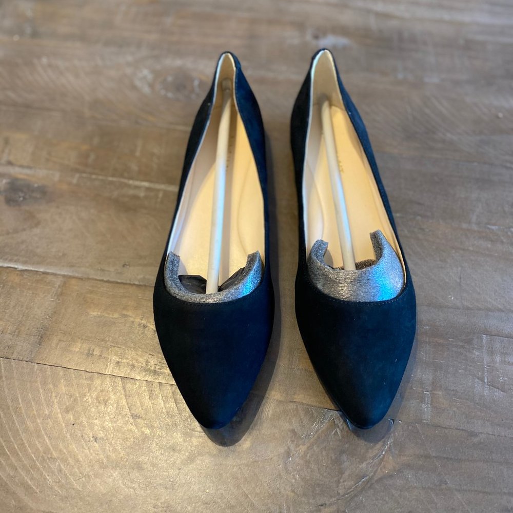 Nine West Sued Black Flats
